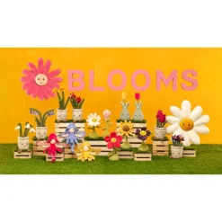 Jellycat Amuseable Knuffelorchidee Wit - 27 Cm 7 Jellycat Amuseable Knuffelorchidee Wit - 27 Cm -Gelukkige Speelgoedwinkel blooms all 3 1